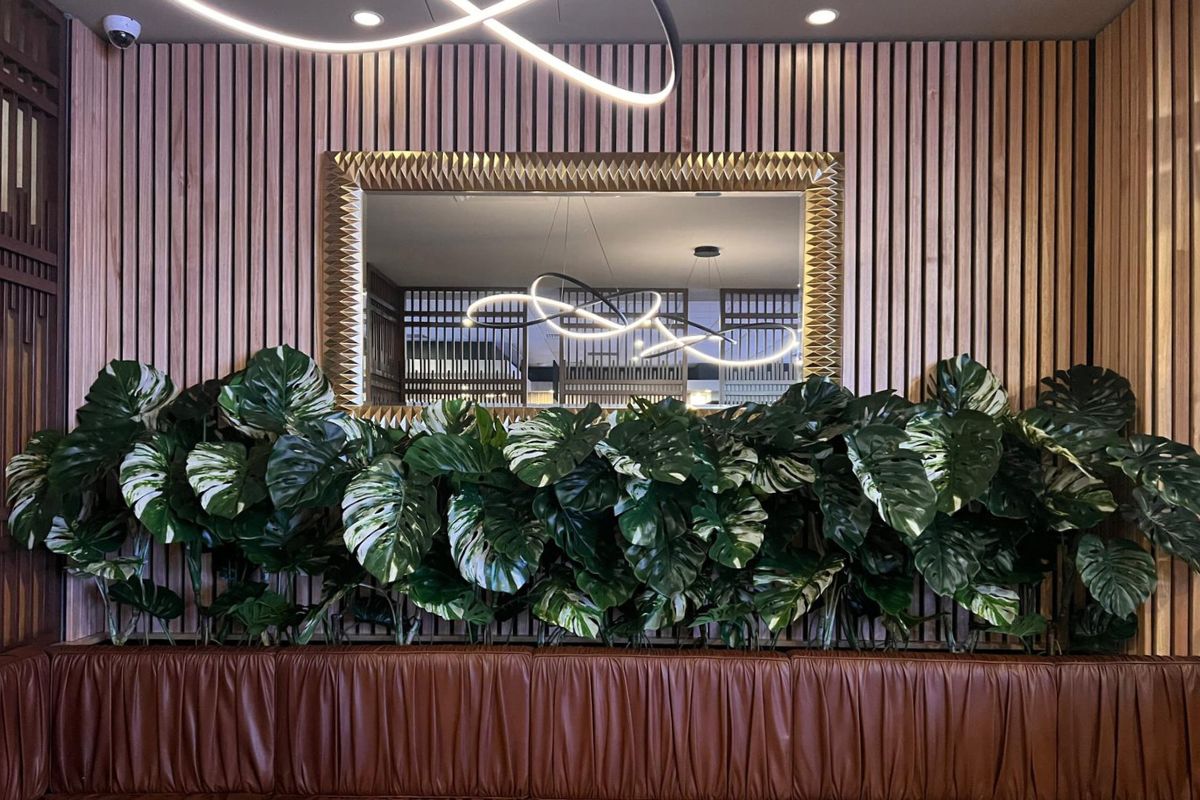 Greenery That Knows Its Place (In the Best Way)